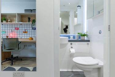 Gold Plus Studio at Ty Nant, 180 High Street, City Centre, Swansea, SA11NE - Image 2